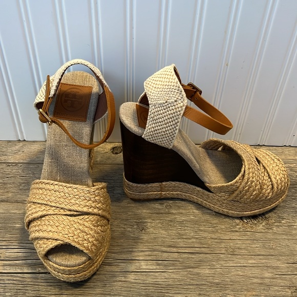 Tory Burch wedge sandal - Picture 2 of 11